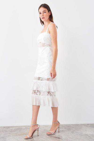  Fawn Lace Detailed Dress TPRSS19EL0424 