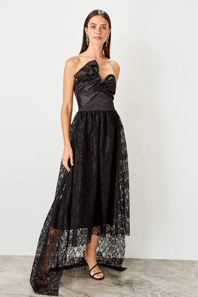  Black Collar Detailed Evening Dress TPRSS19VF0049 